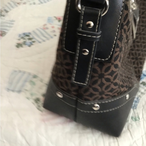 Lot of Two Relic by Fossil Handbags - Picture 5 of 16